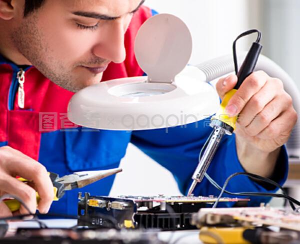 车间计算机维修工 专业技能守护生产中枢